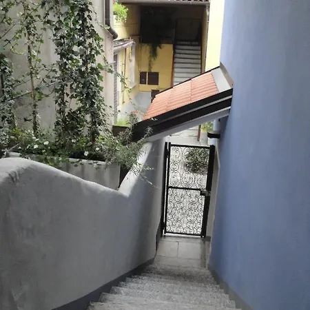 Casa Le Corti * Intra